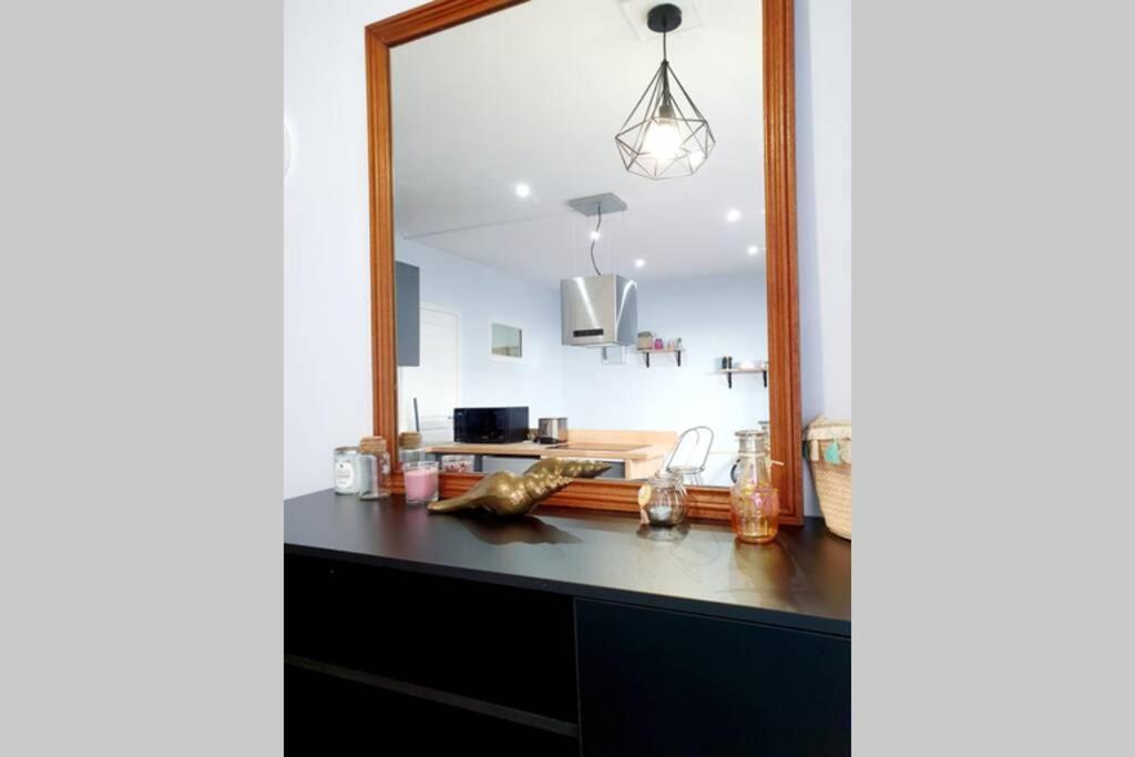 Appartement Lumineux Tout Confort De 33M2 Au Centre De Vannes Exterior photo